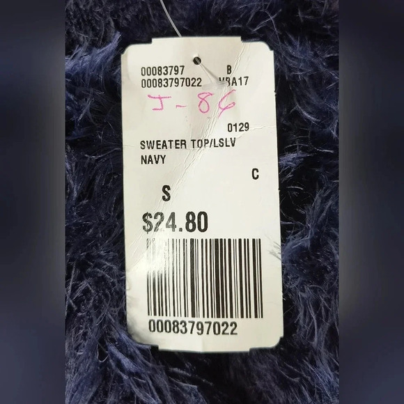 Forever 21 Women's Faux Fur Fuzzy Super Soft Cozy Fluffy Pullover Sweater S NWT - Picture 5 of 10